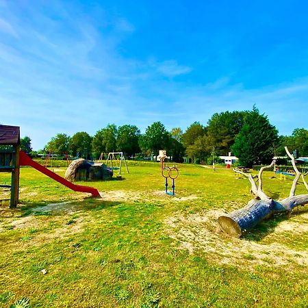 Strandhuisje Ermerzand Esterno foto