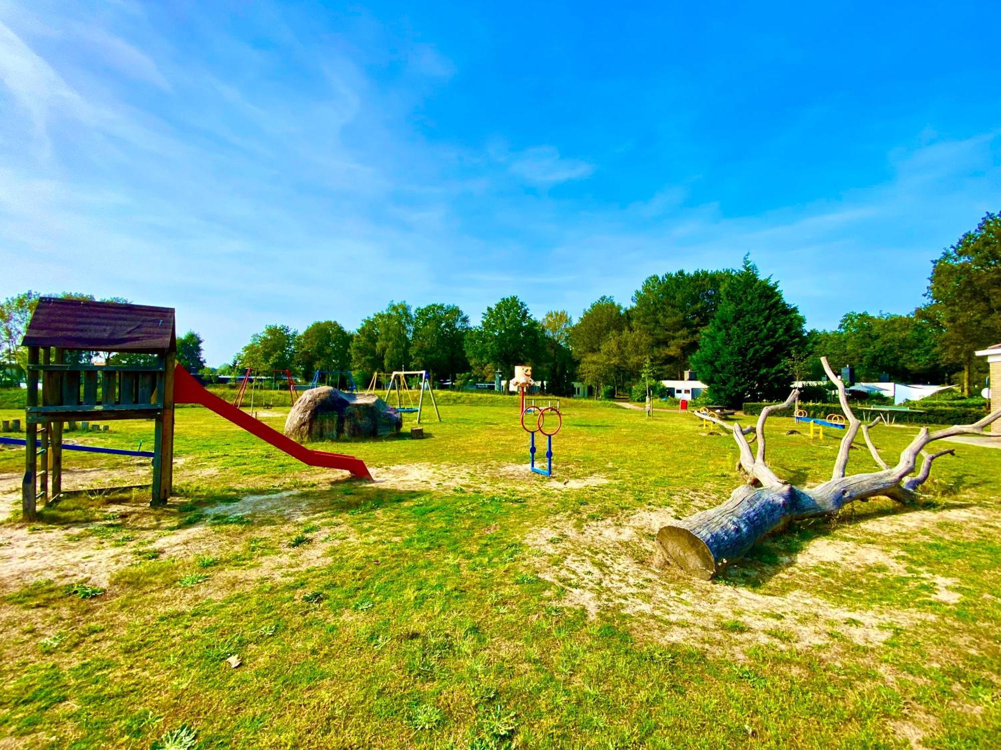 Strandhuisje Ermerzand Esterno foto