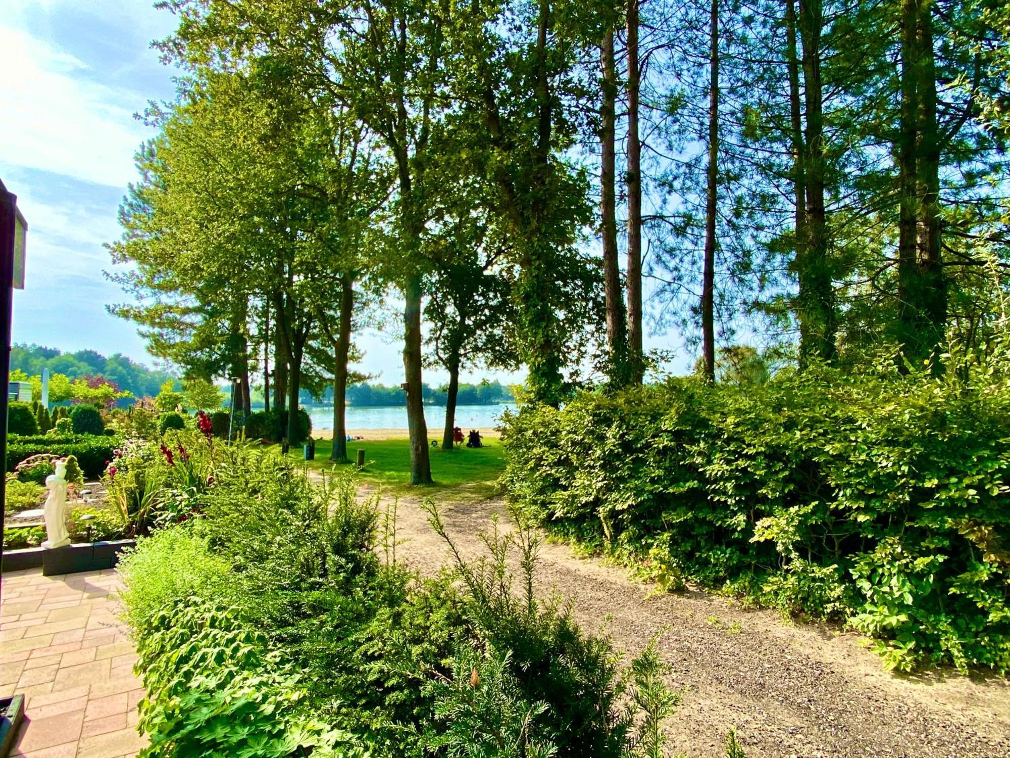 Strandhuisje Ermerzand Esterno foto